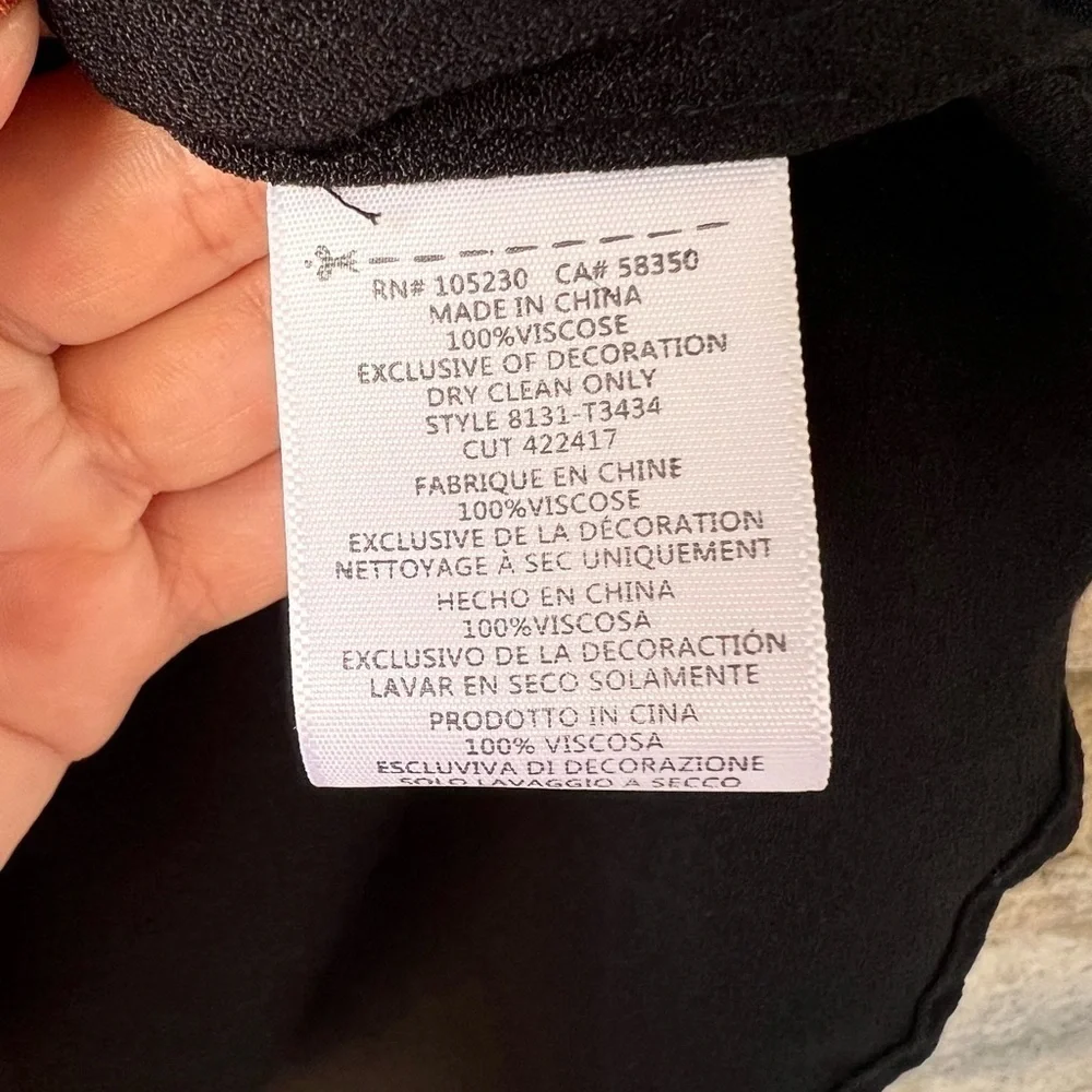 Joie Laser Cut Lace Viscose V Neck Top Sz XS - Picture 5 of 5